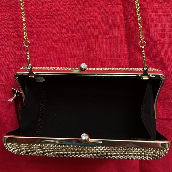 Women’s Gorgeous Gold Purse with white sparkle Tiny Stones Embedded. NWOT - Picture 10 of 14